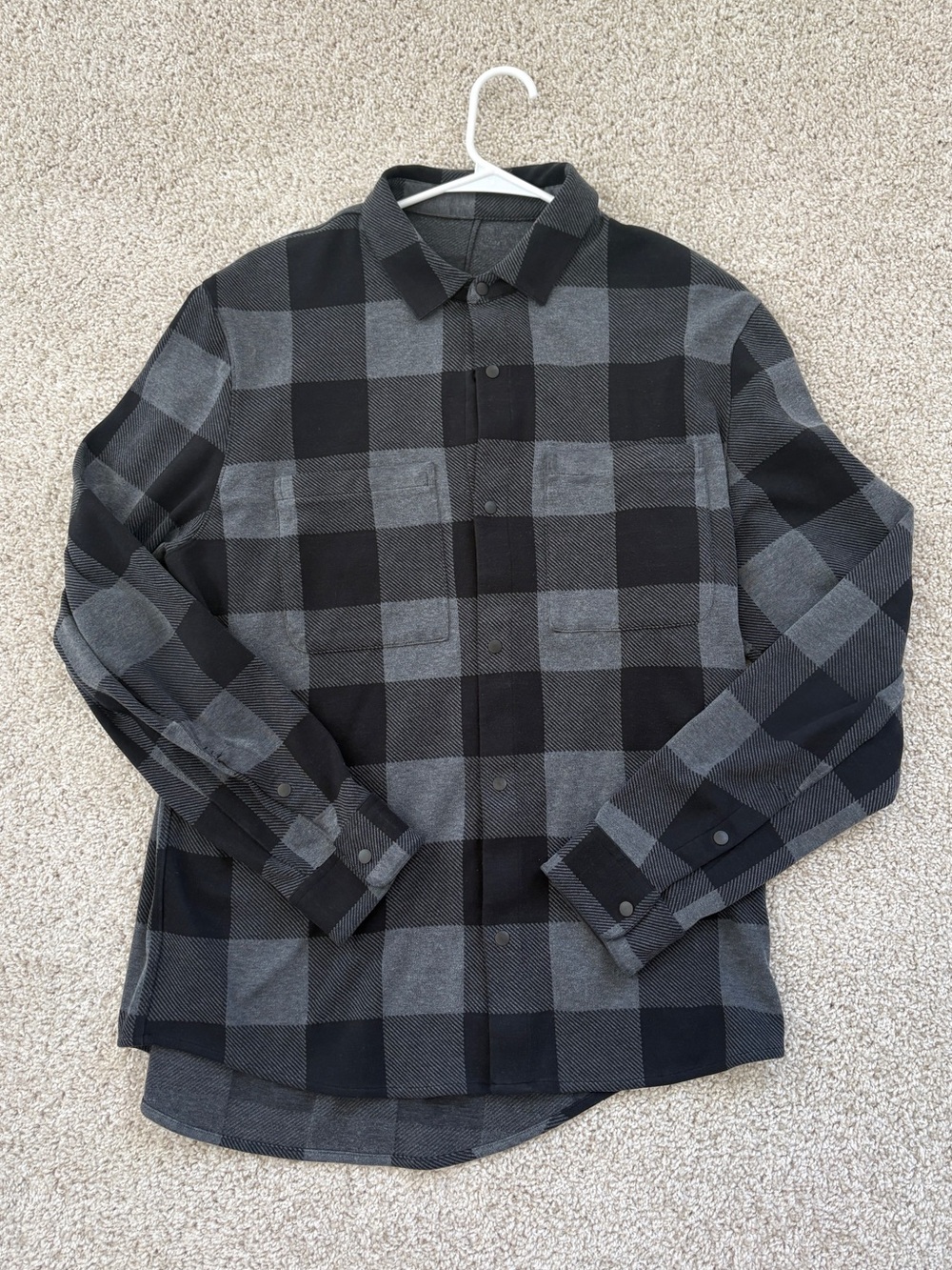 Luluelemon Men’s Gray and Black Soft Knit Overshirt